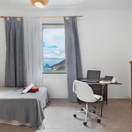 House In Anaga Альмасига